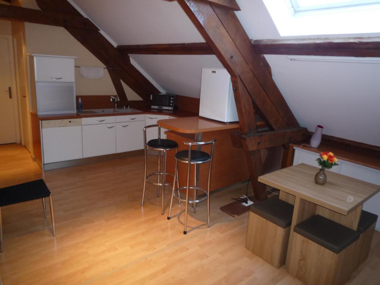 La Maison Des Bonheurs Bed and Breakfast Rillieux-la-Pape Buitenkant foto